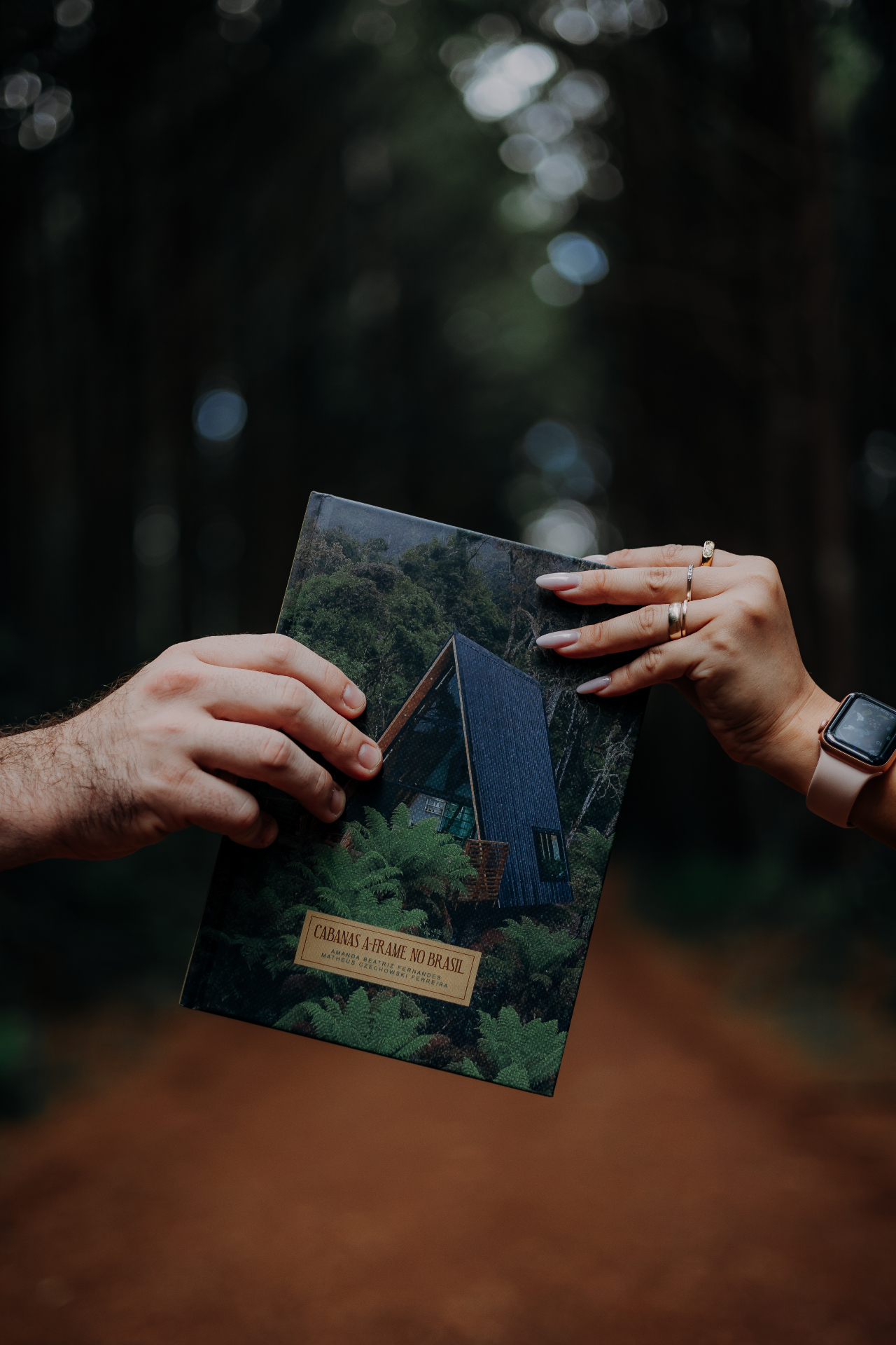 Livro Cabanas A-Frame no Brasil, capa dura